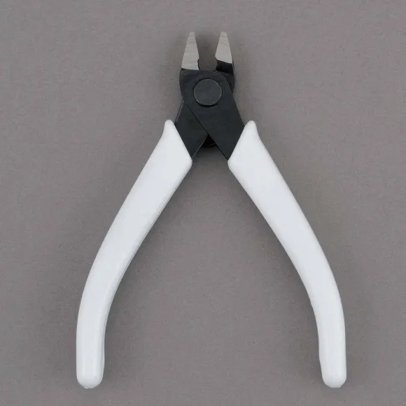 BANDAI SPIRITS Entry Nipper (White)