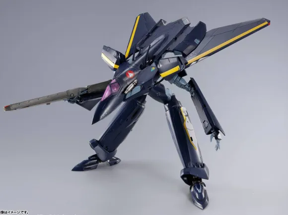 DX Chogokin VF-17S Nightmare Stealth Valkyrie (Gamlin Kizaki's)