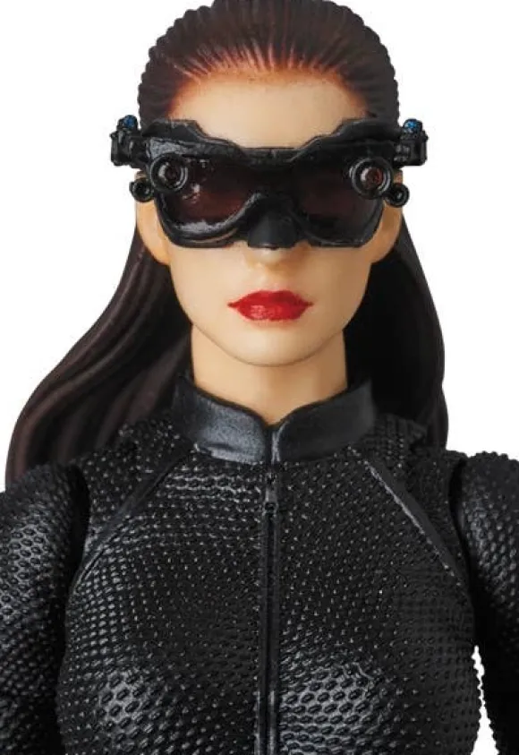 MAFEX Selina Kyle Ver. 2.0 - The Dark Knight Rises