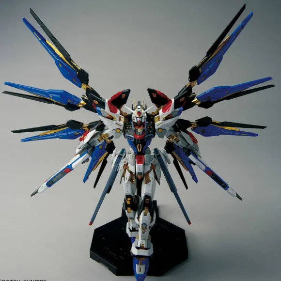 1/100 MGEX Strike Freedom Gundam (Gundam Seed Destiny)